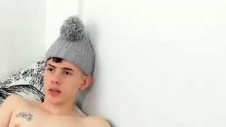Amateur gay twinks solo masturbation action