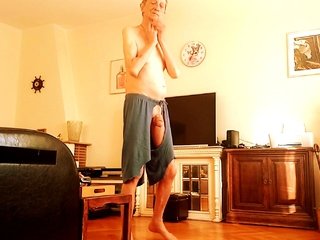a good short to go out on the beach